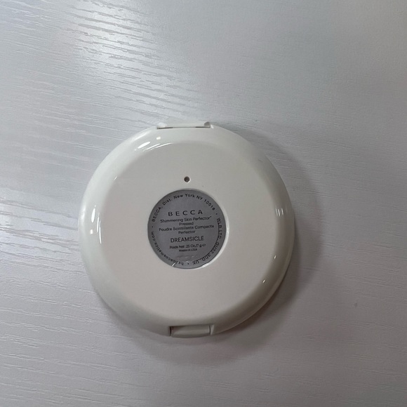 BECCA HIGHLIGHTER- DREAMSICLE - Picture 3 of 4